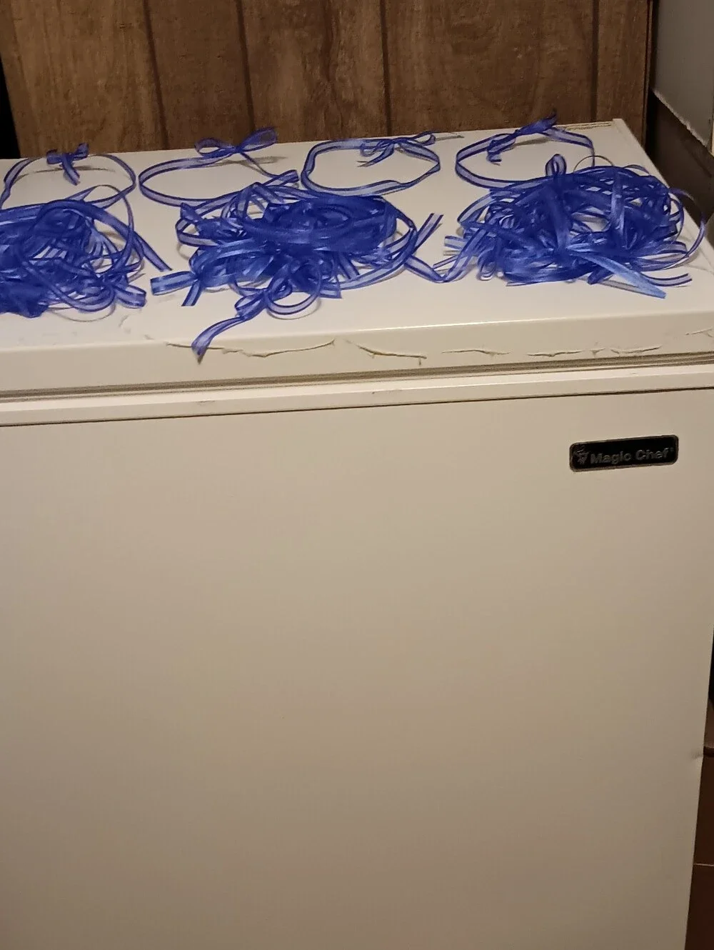 NEW!!! 35 BEAUTIFUL RIBBON BOWS. COLOR ROYAL BLUE.